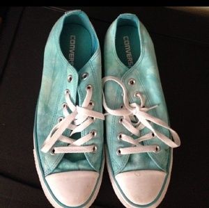 Acid washed turquoise cons